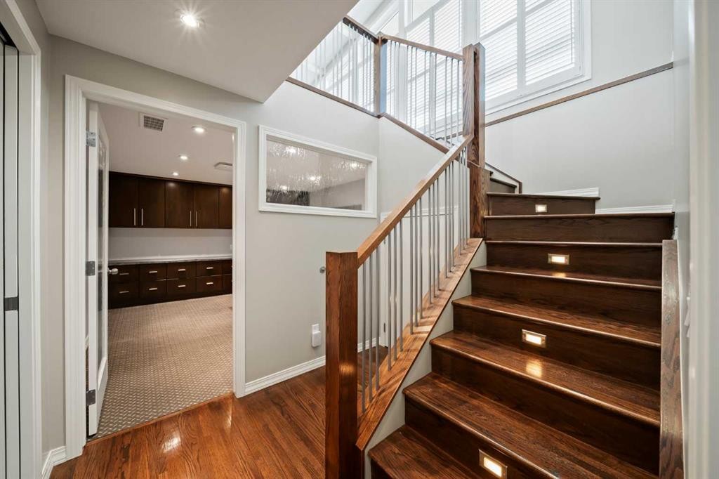 159 Malibou Road Sw, Calgary, AB - Indoor Photo Showing Other Room