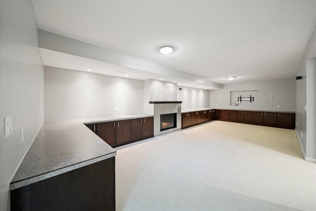 159 Malibou Road Sw, Calgary, AB - Indoor Photo Showing Other Room