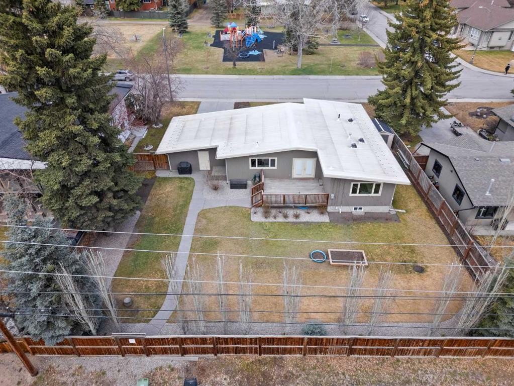 159 Malibou Road Sw, Calgary, AB - Outdoor