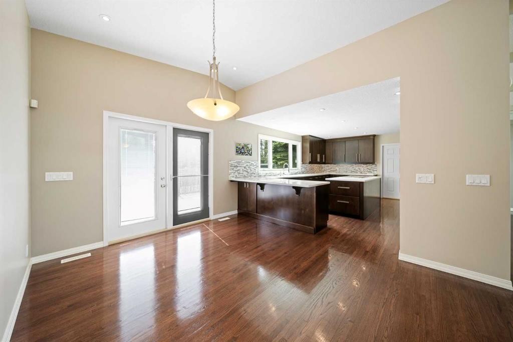 159 Malibou Road Sw, Calgary, AB - Indoor