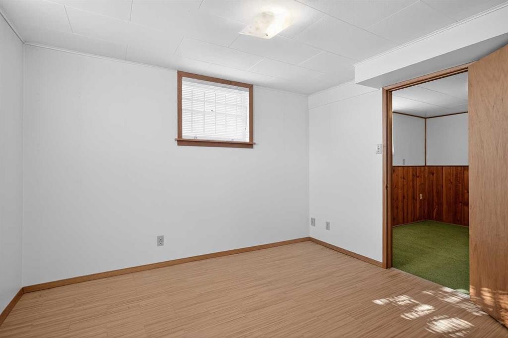 2416 38 Street Sw, Calgary, AB - Indoor Photo Showing Other Room
