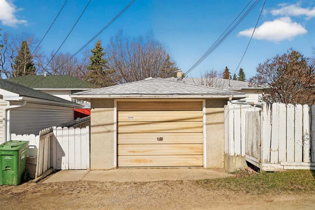 2416 38 Street Sw, Calgary, AB - Outdoor With Exterior