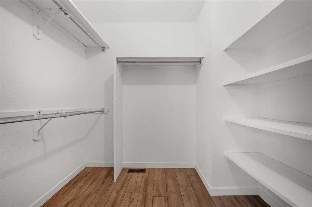 907 Shawnee Drive Sw, Calgary, AB - Indoor With Storage