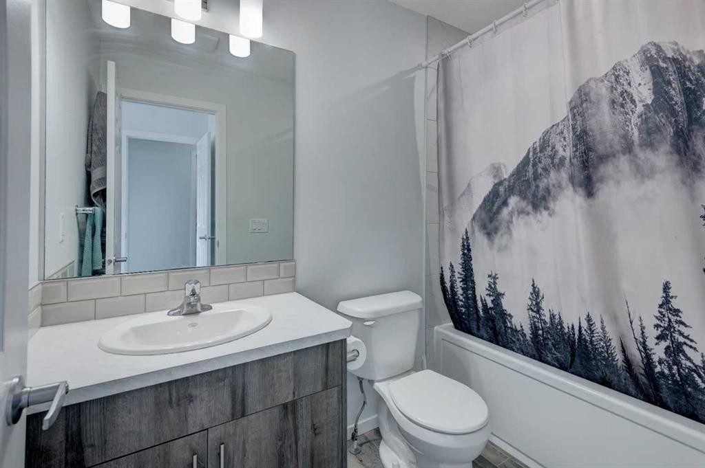 51 Cityscape Row Ne, Calgary, AB - Indoor Photo Showing Bathroom