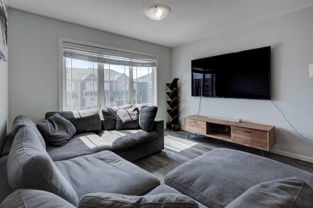 51 Cityscape Row Ne, Calgary, AB - Indoor Photo Showing Living Room