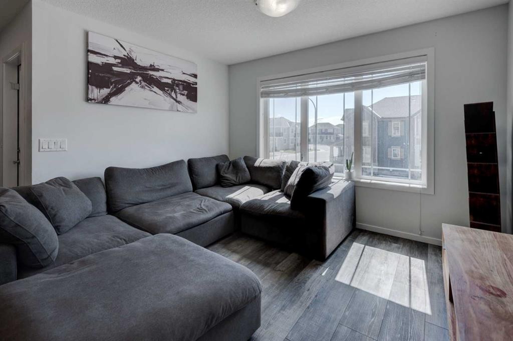 51 Cityscape Row Ne, Calgary, AB - Indoor Photo Showing Living Room