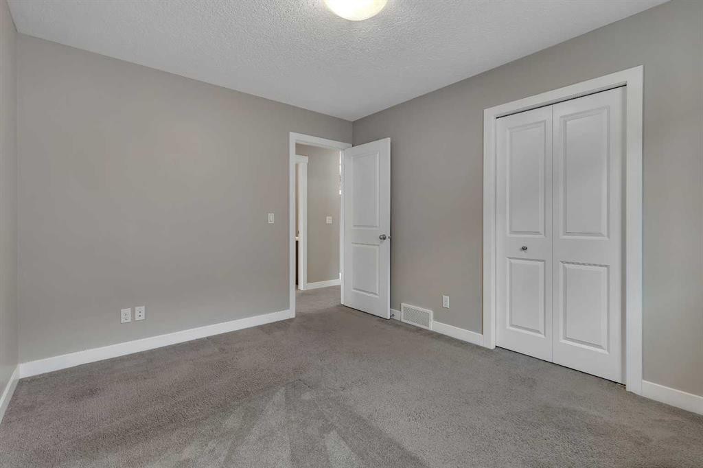 175 Brightoncrest Point Se, Calgary, AB - Indoor Photo Showing Other Room