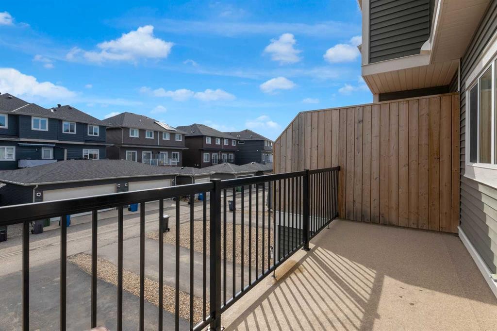 140 Sundown Road, Cochrane, AB - Outdoor