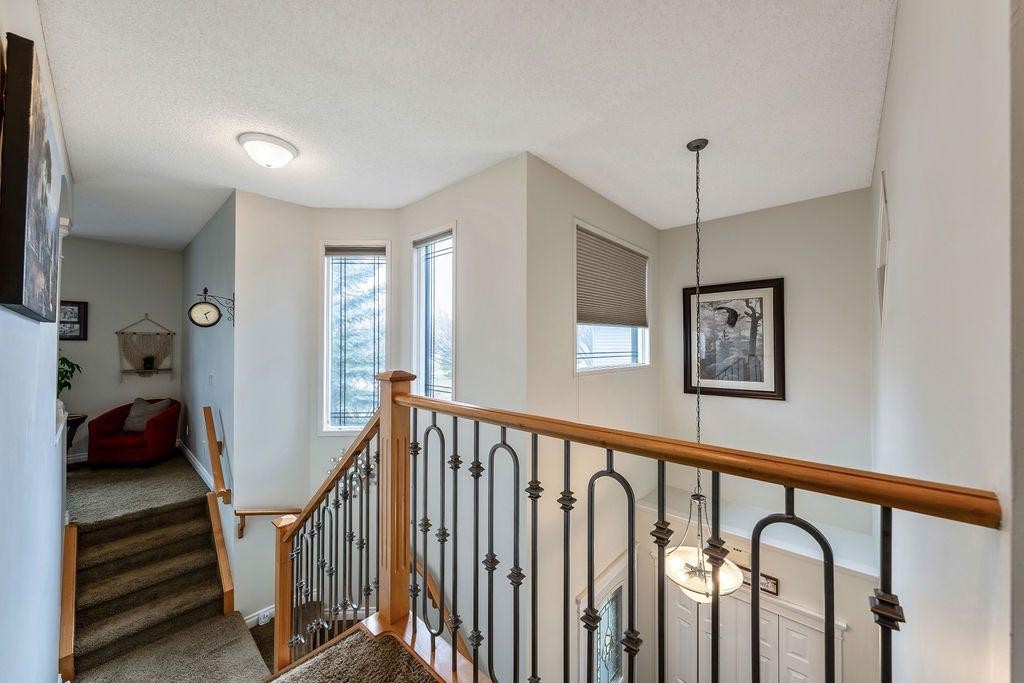 4 Cimarron Trail, Okotoks, AB - Indoor Photo Showing Other Room
