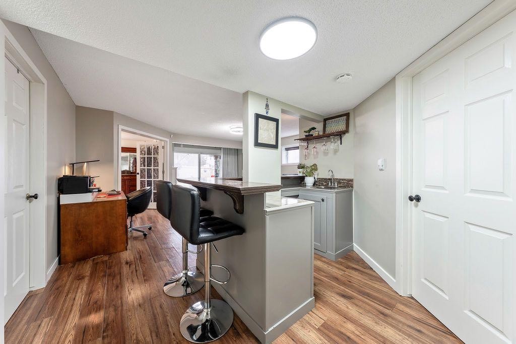 4 Cimarron Trail, Okotoks, AB - Indoor