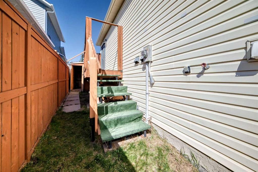 51 Covington Rise Ne, Calgary, AB - Outdoor With Exterior