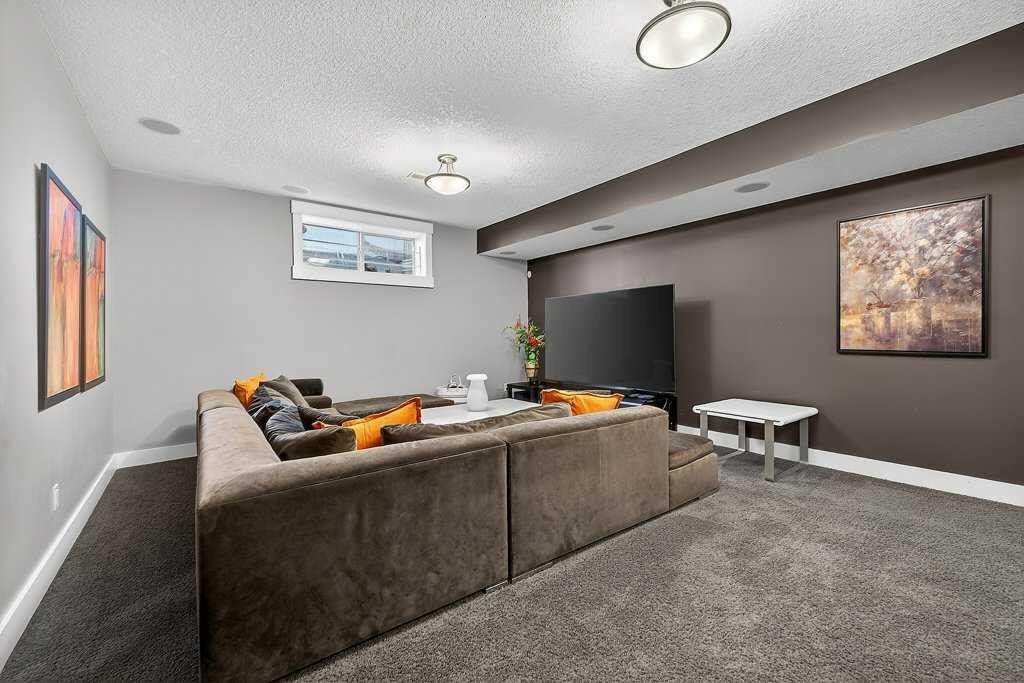 78 Aspen Cliff Close Sw, Calgary, AB