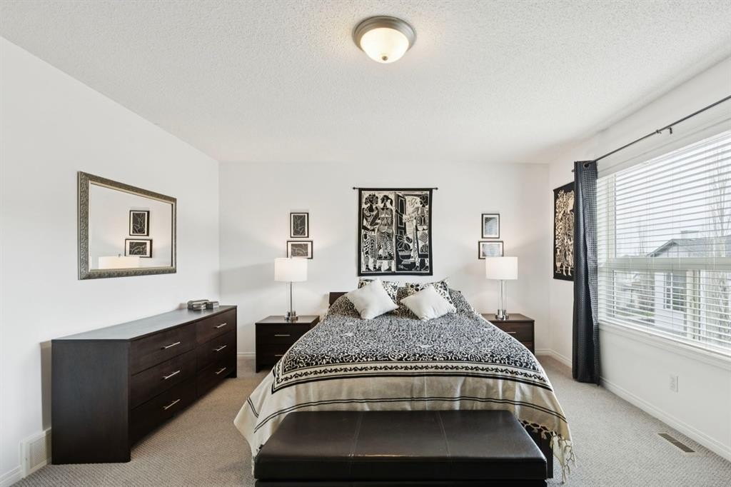 42 Cresthaven Way Sw, Calgary, AB