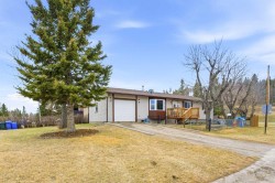 616 1 Street NESundre, AB T0M 1X0