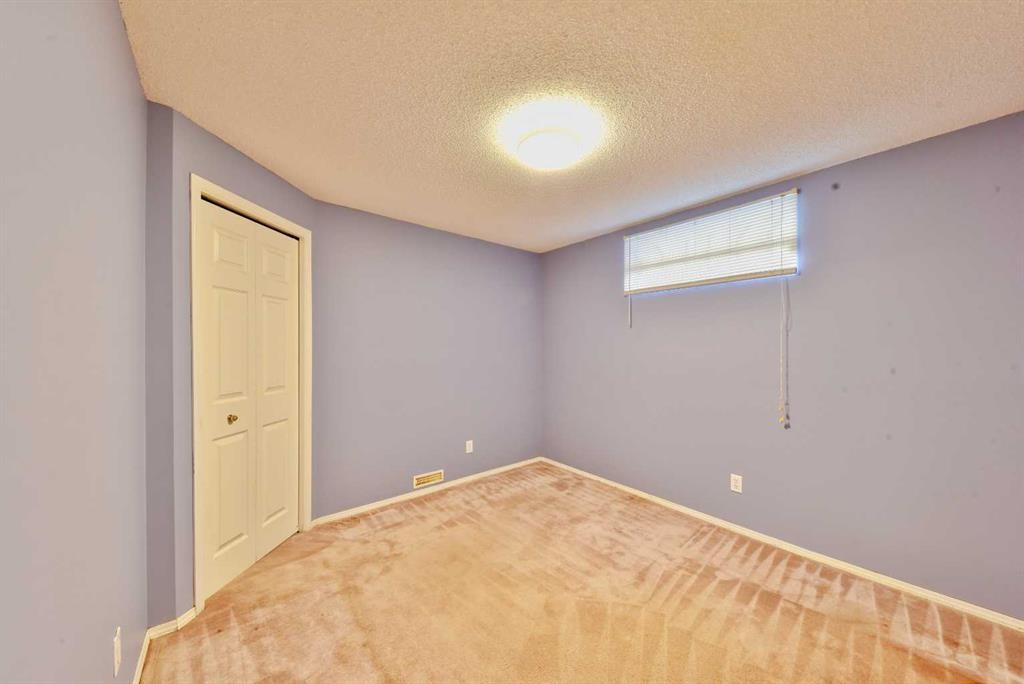 105 Coral Springs Close Ne, Calgary, AB - Indoor Photo Showing Other Room