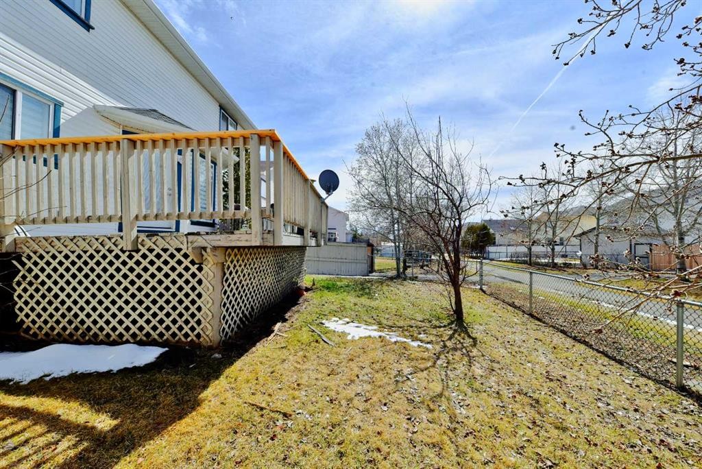 105 Coral Springs Close Ne, Calgary, AB - Outdoor With Deck Patio Veranda
