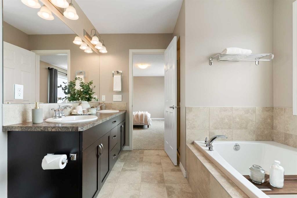 149 Windridge Road Sw, Airdrie, AB - Indoor Photo Showing Bathroom