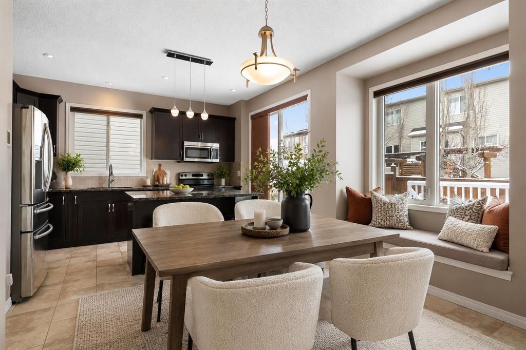 149 Windridge Road Sw, Airdrie, AB - Indoor Photo Showing Dining Room