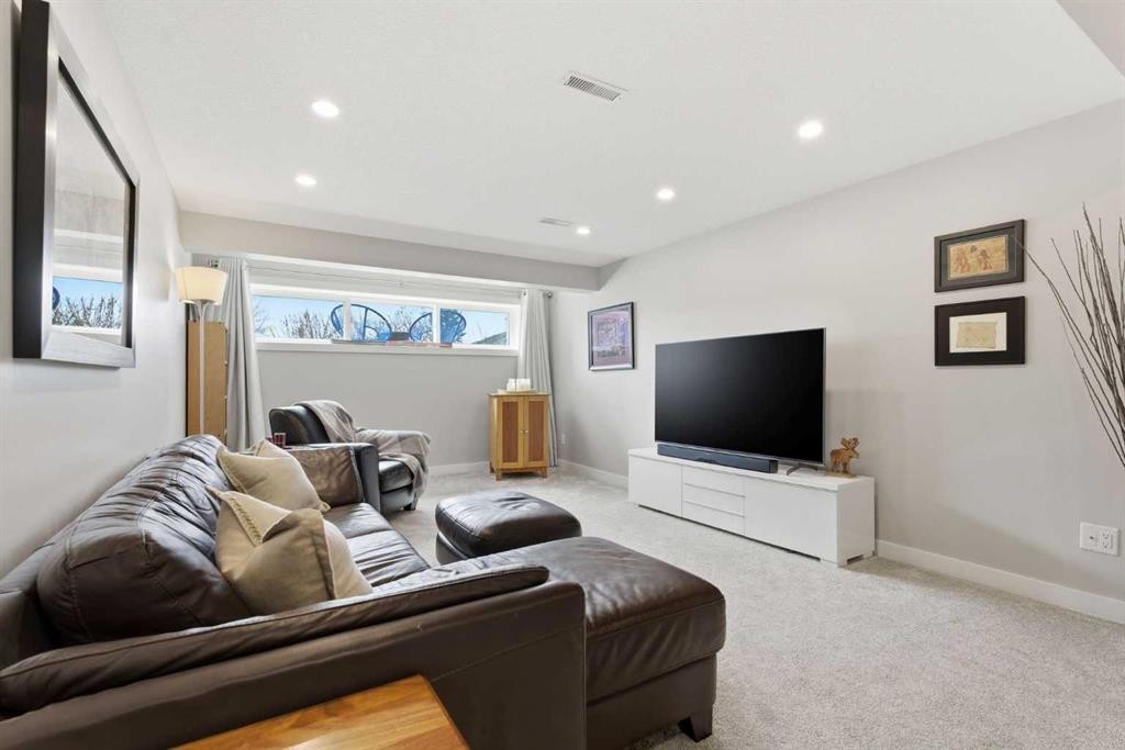 832 Edgemont Road Nw, Calgary, AB - Indoor