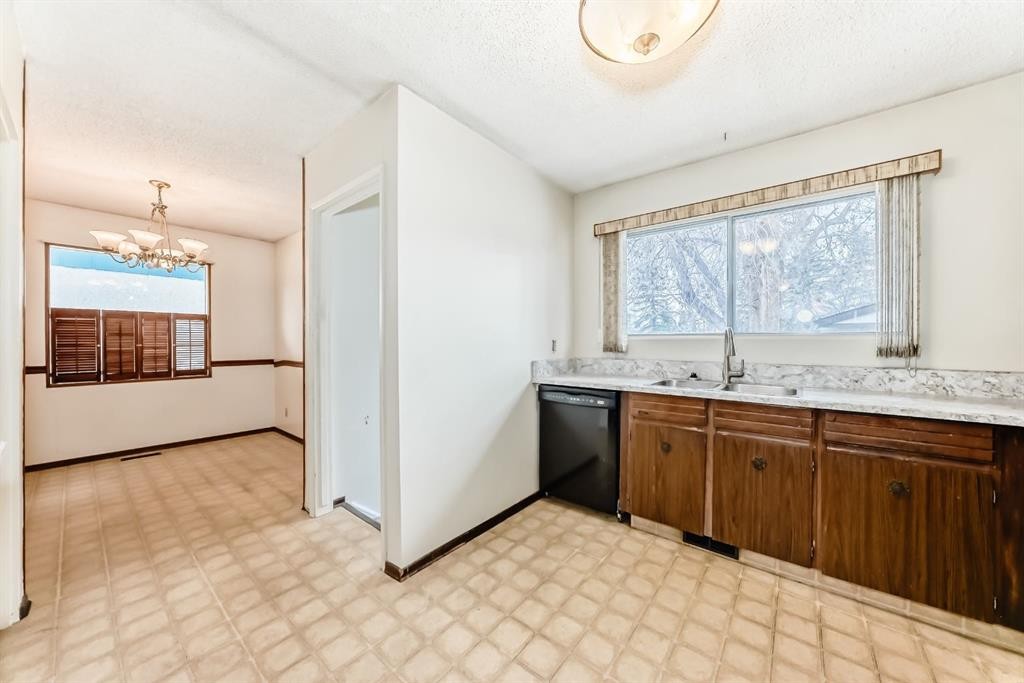619 Maryvale Way Ne, Calgary, AB - Indoor Photo Showing Kitchen