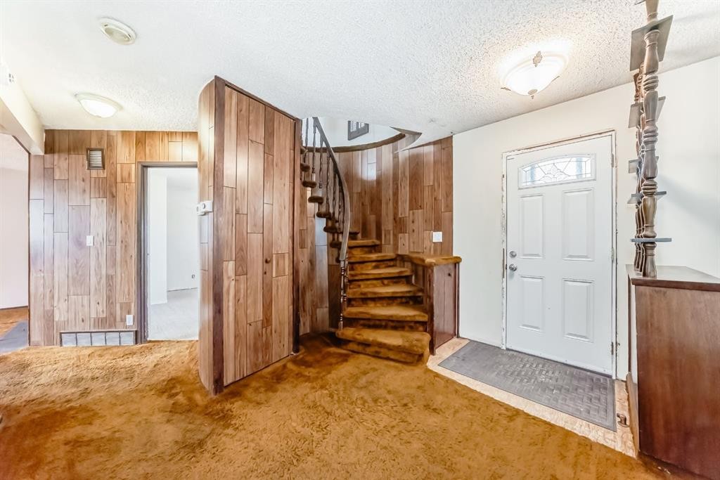 619 Maryvale Way Ne, Calgary, AB - Indoor Photo Showing Other Room
