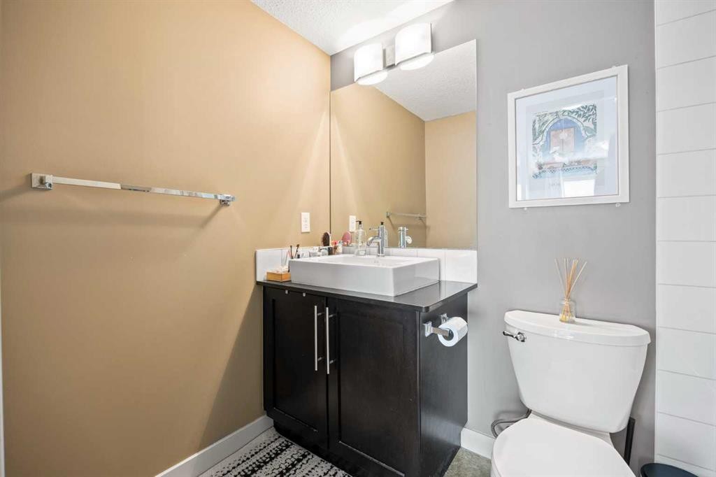 5209-155 Skyview Ranch Way Ne, Calgary, AB - Indoor Photo Showing Bathroom