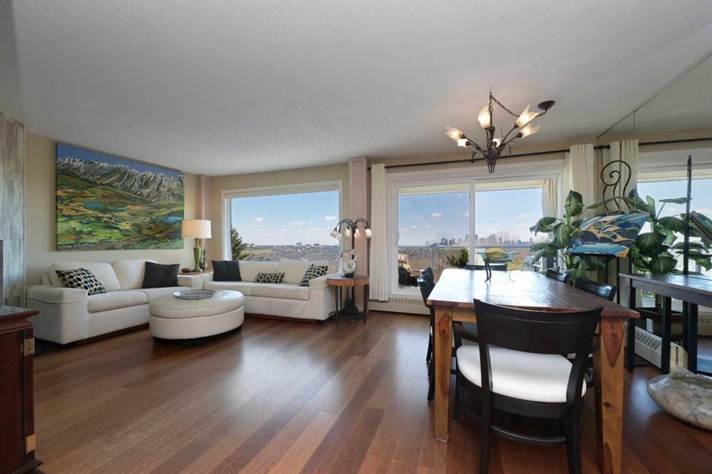 303-524 Cedar Crescent Sw, Calgary, AB - Indoor Photo Showing Living Room