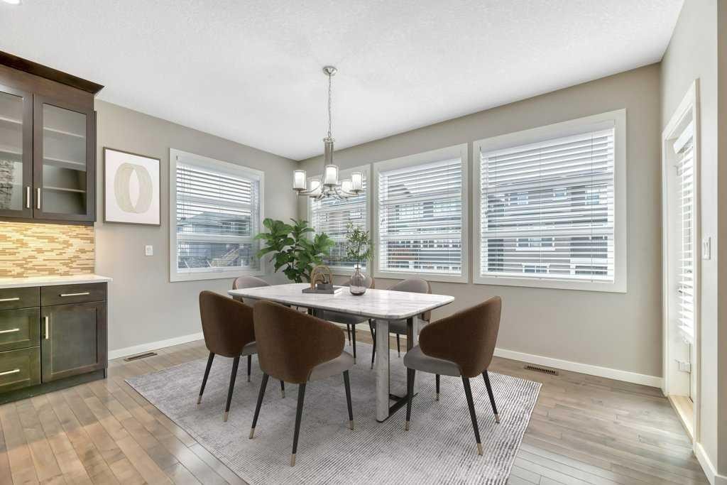 29 Aspen Summit Point Sw, Calgary, AB - Indoor Photo Showing Dining Room