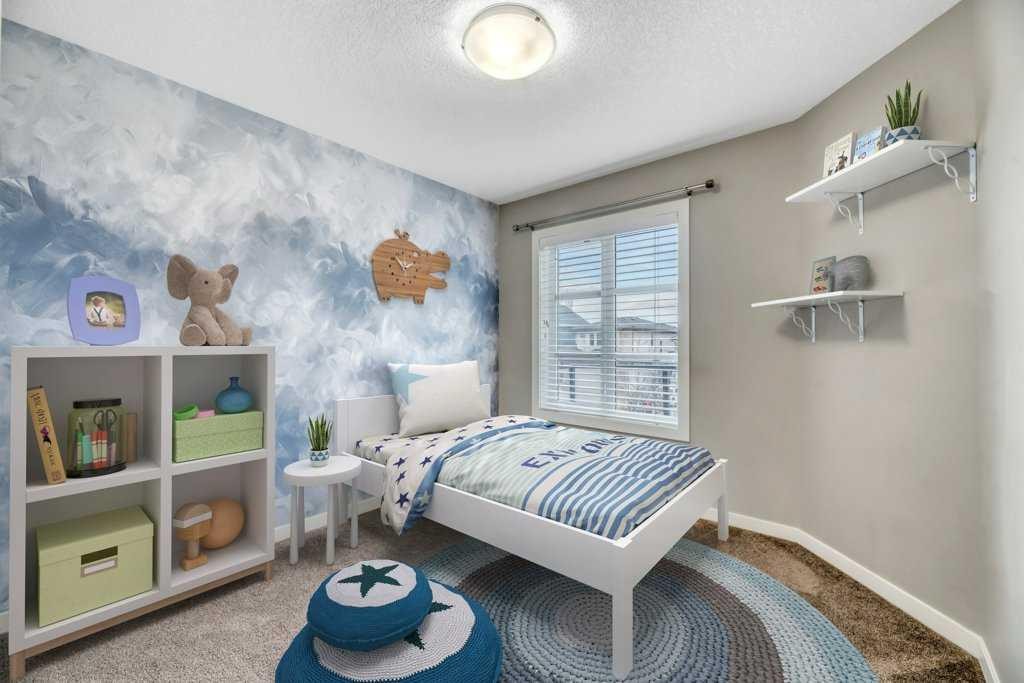 29 Aspen Summit Point Sw, Calgary, AB - Indoor Photo Showing Bedroom
