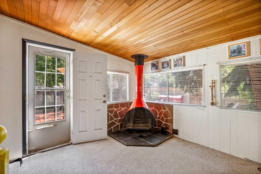 5 Fraser Road Se, Calgary, AB - Outdoor With Exterior
