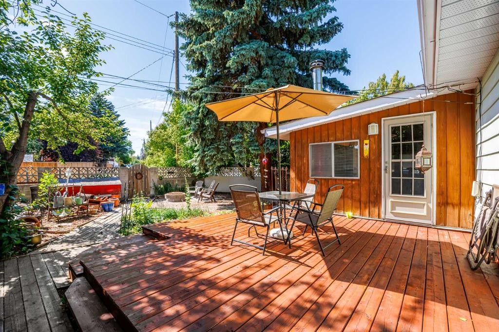 5 Fraser Road Se, Calgary, AB - Outdoor With Deck Patio Veranda