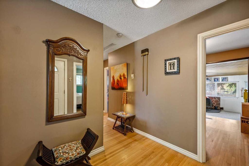 5 Fraser Road Se, Calgary, AB - Indoor