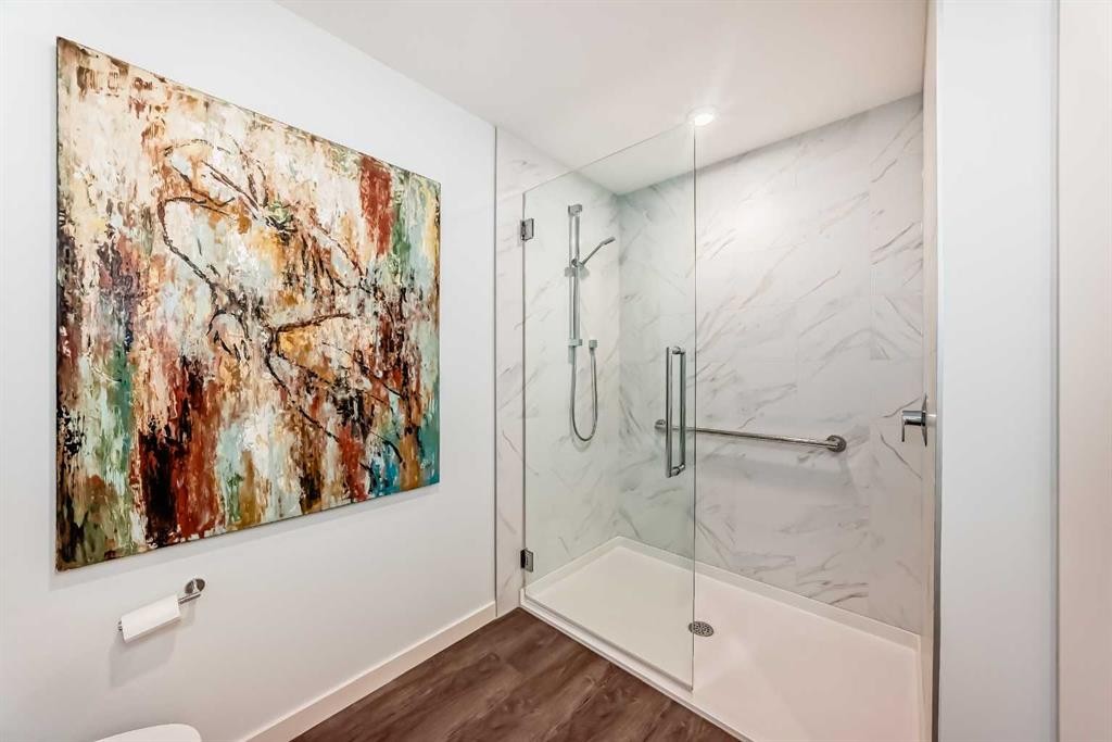 307-12 Mahogany Path Se, Calgary, AB - Indoor Photo Showing Bathroom