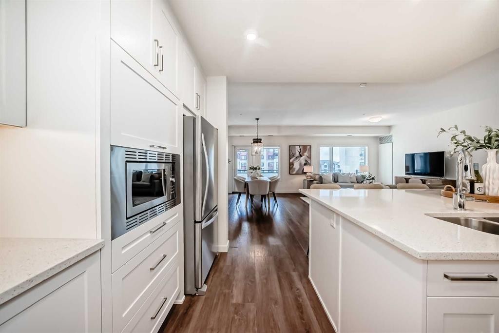 307-12 Mahogany Path Se, Calgary, AB - Indoor Photo Showing Kitchen
