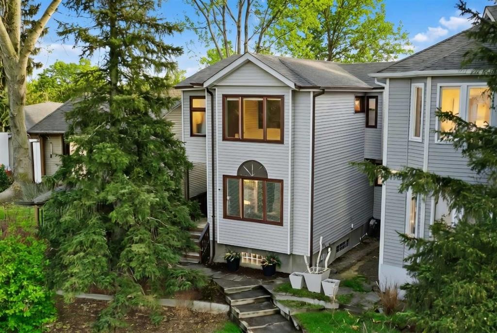 1629 29 Avenue Sw, Calgary, AB - Outdoor