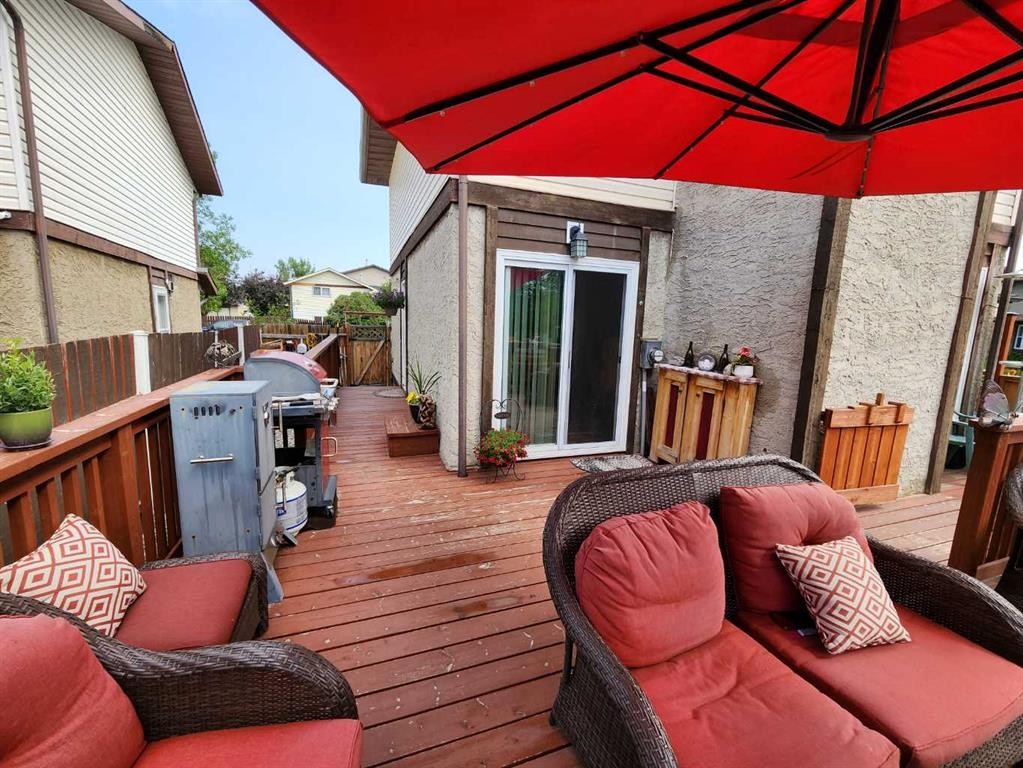 197 Abergale Close Ne, Calgary, AB - Outdoor With Deck Patio Veranda With Exterior