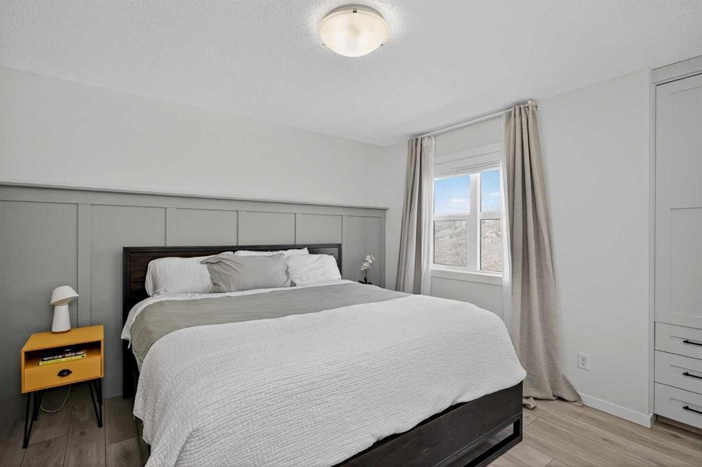 228 Cranbrook Square Se, Calgary, AB
