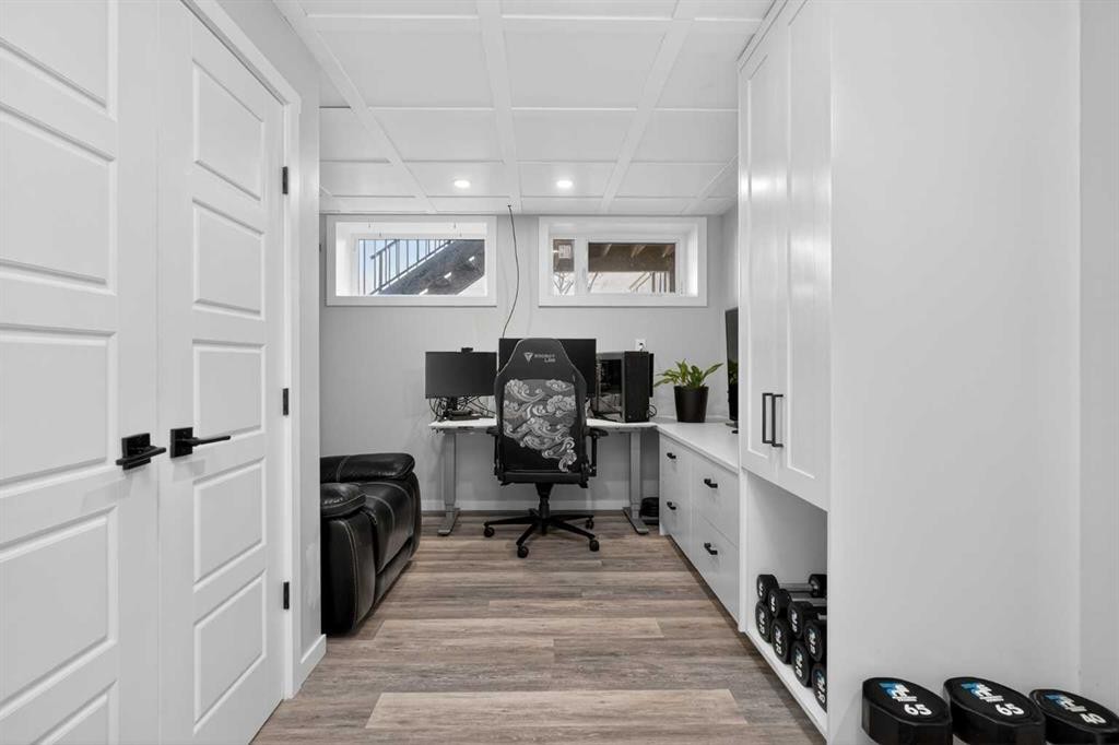 228 Cranbrook Square Se, Calgary, AB