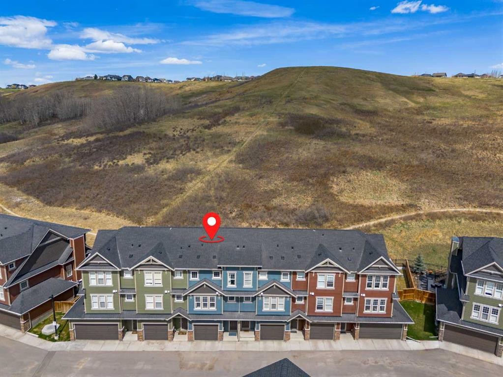 228 Cranbrook Square Se, Calgary, AB