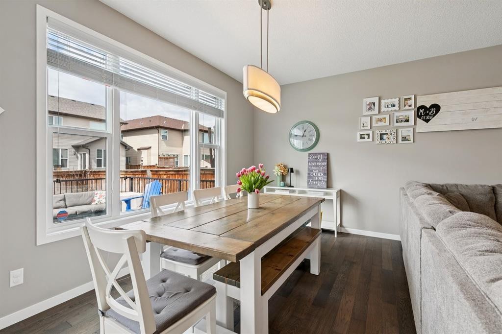 80 Brightoncrest Point Se, Calgary, AB - Indoor Photo Showing Dining Room