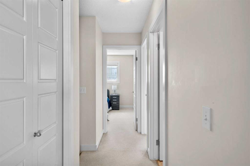 89 Pantego Lane Nw, Calgary, AB - Indoor Photo Showing Bedroom