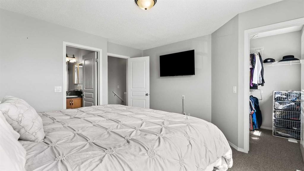 95 Elgin Meadows View Se, Calgary, AB - Indoor Photo Showing Bedroom