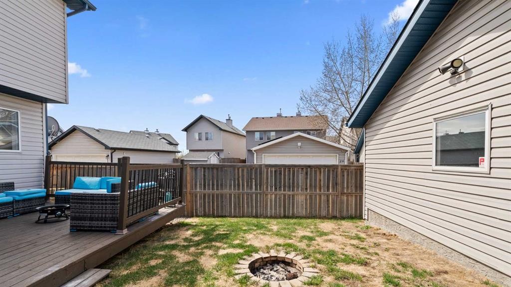 95 Elgin Meadows View Se, Calgary, AB - Outdoor With Deck Patio Veranda With Exterior