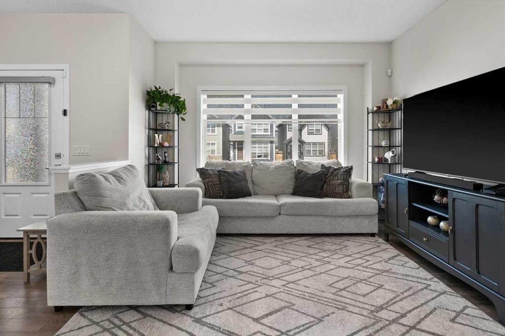 589 Masters Road Se, Calgary, AB