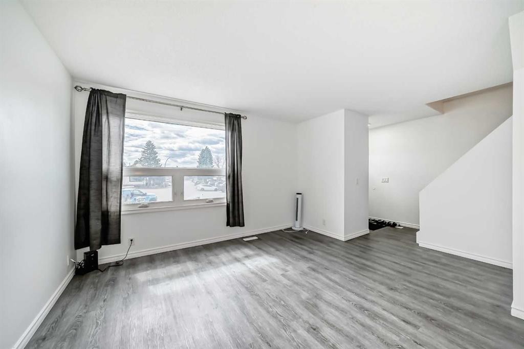 365 Whitlock Way Ne, Calgary, AB - Indoor Photo Showing Other Room