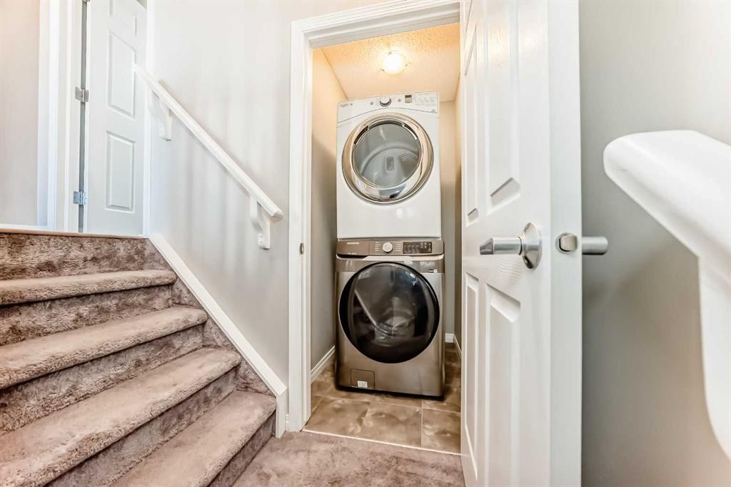 147 Windford Crescent Sw, Airdrie, AB - Indoor Photo Showing Laundry Room