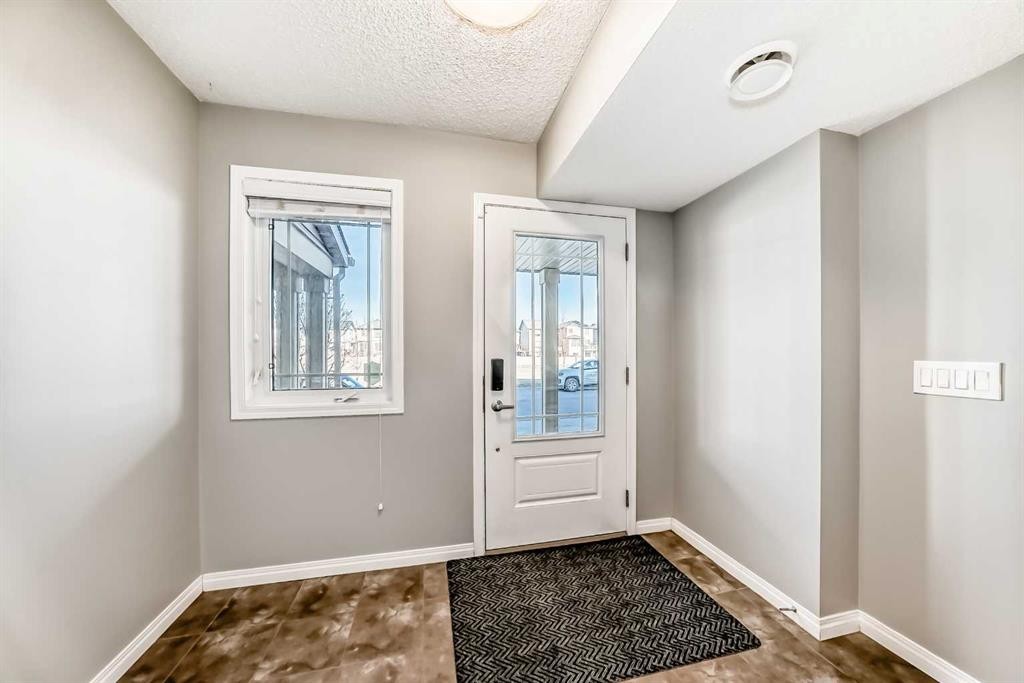 147 Windford Crescent Sw, Airdrie, AB - Indoor Photo Showing Other Room