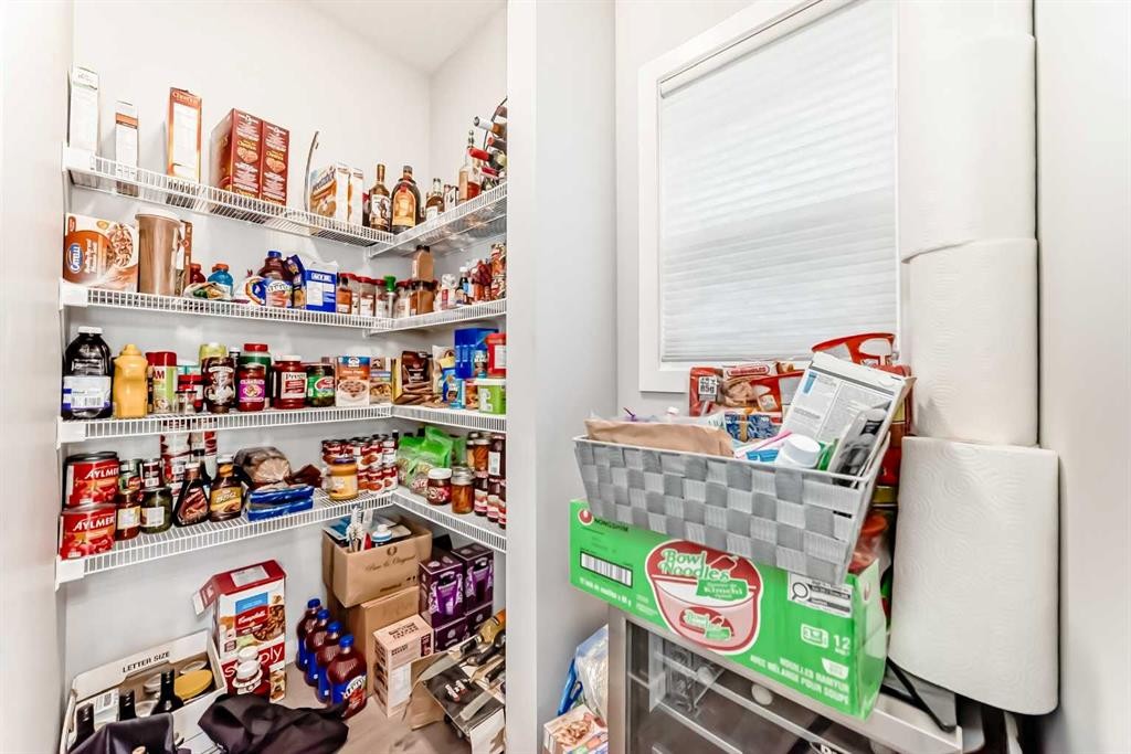 151 Sundown Way, Cochrane, AB - Indoor