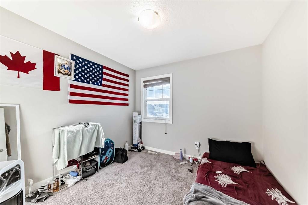 172 Redstone Park Ne, Calgary, AB - Indoor Photo Showing Bedroom