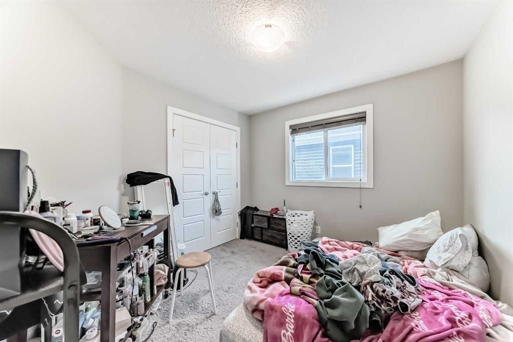 172 Redstone Park Ne, Calgary, AB - Indoor Photo Showing Bedroom
